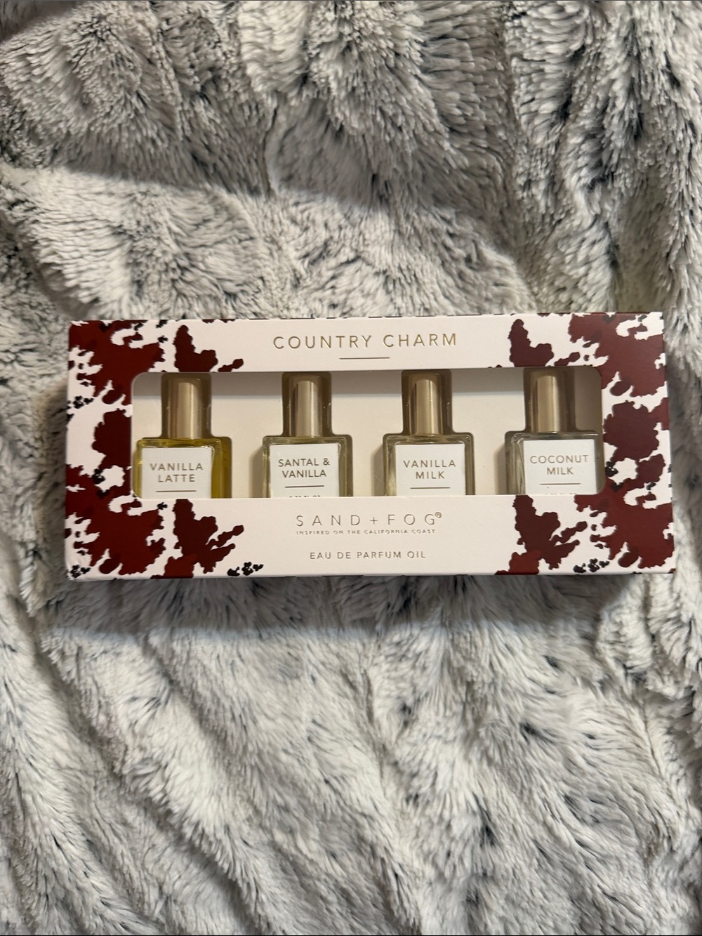 Sand + Fog Country Charm Vanilla & Coconut Milk Perfume Oil Set - Neutral